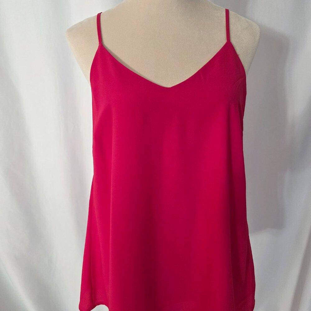 Dae & Rae Brand item in excellent conditions Hot Pink color    T543
